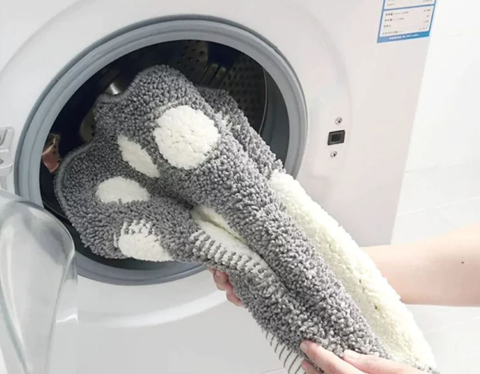 can you put a bath mat in the dryer